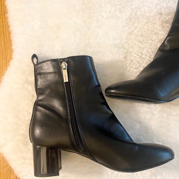 SOLD ankle boots - Picture 1 of 4